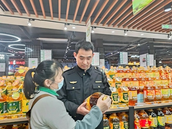 守護(hù)舌尖安全 保障放心消費(fèi)——肥城市汶陽市場監(jiān)管所扎實(shí)開展食品安全專項(xiàng)檢查